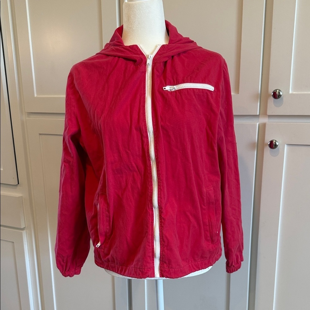 John Galt red canvas windbreaker women’s/OS. 3 front zip pockets, one left chest